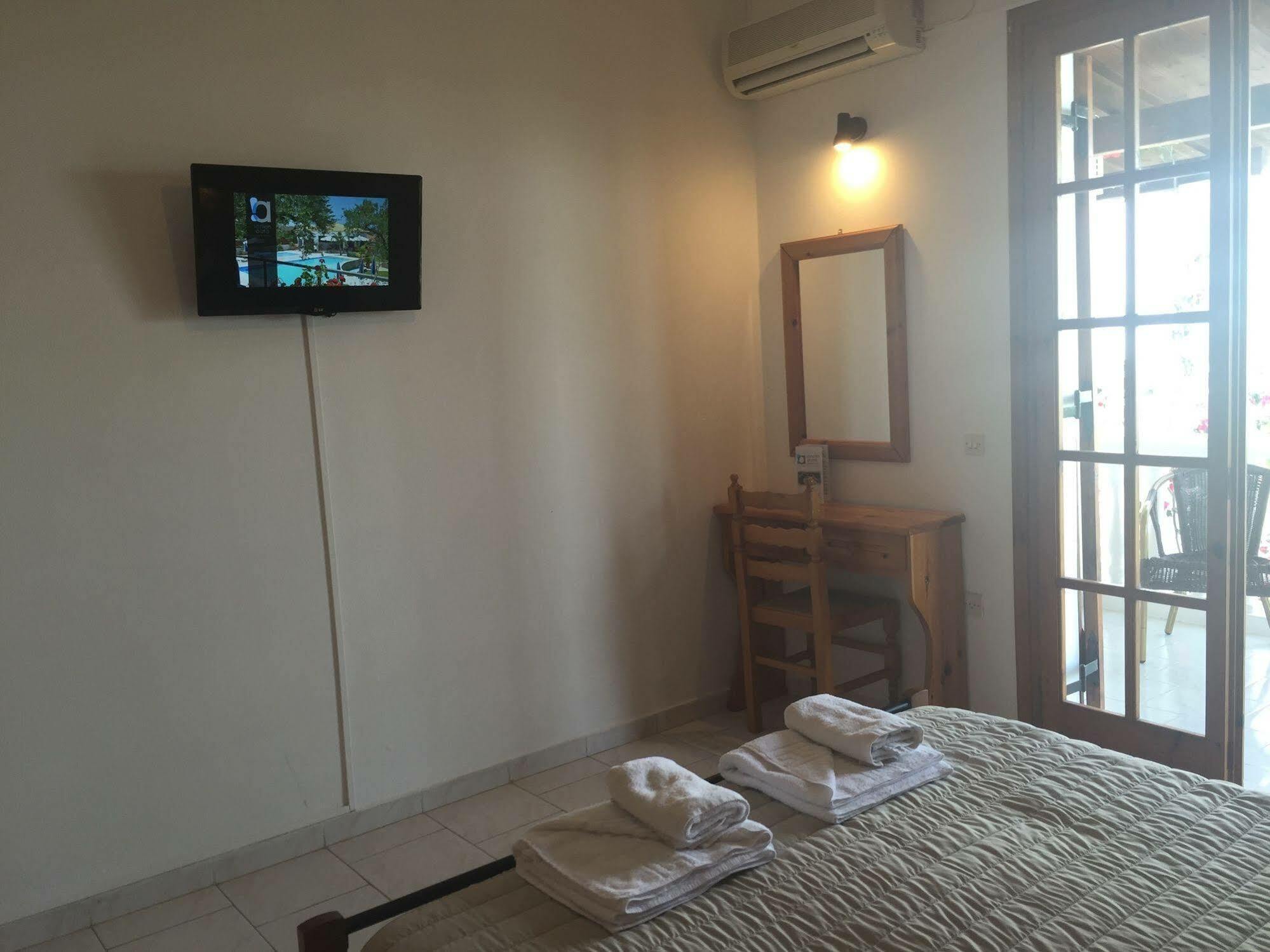 Ionian Aura Aparthotel Tsilivi  Bagian luar foto
