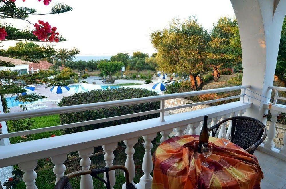 Ionian Aura Aparthotel Tsilivi  Bagian luar foto